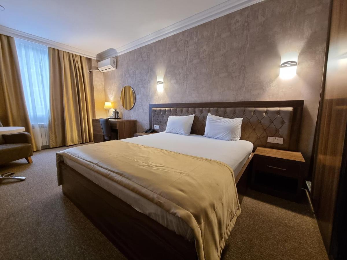 Royal Sapphire Hotel Baku Extérieur photo