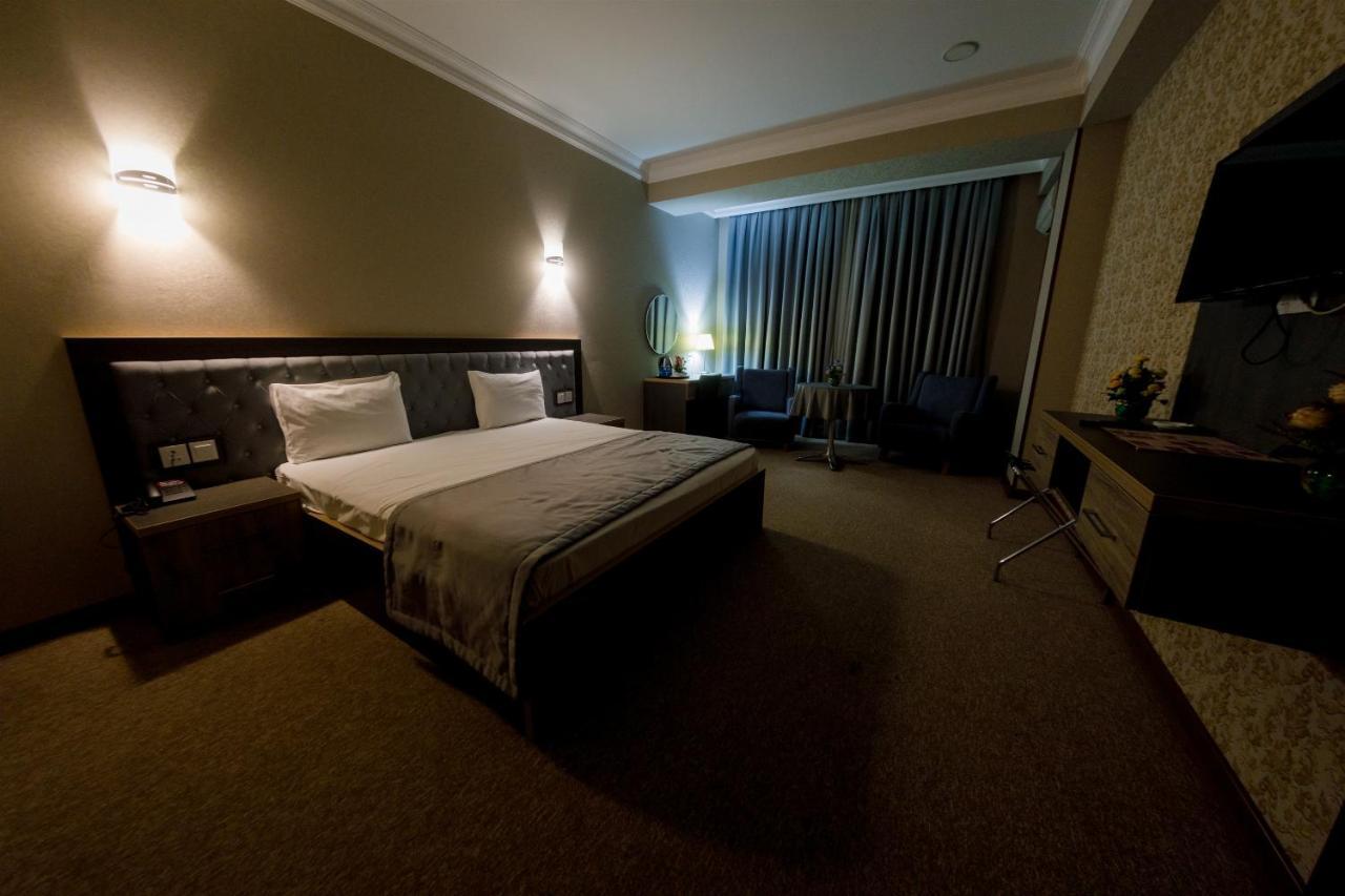 Royal Sapphire Hotel Baku Extérieur photo