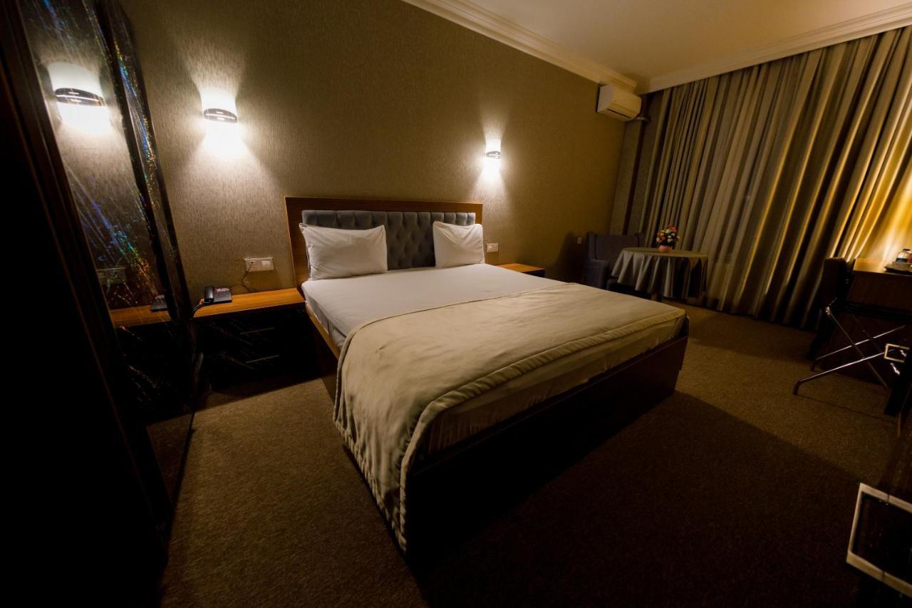 Royal Sapphire Hotel Baku Extérieur photo
