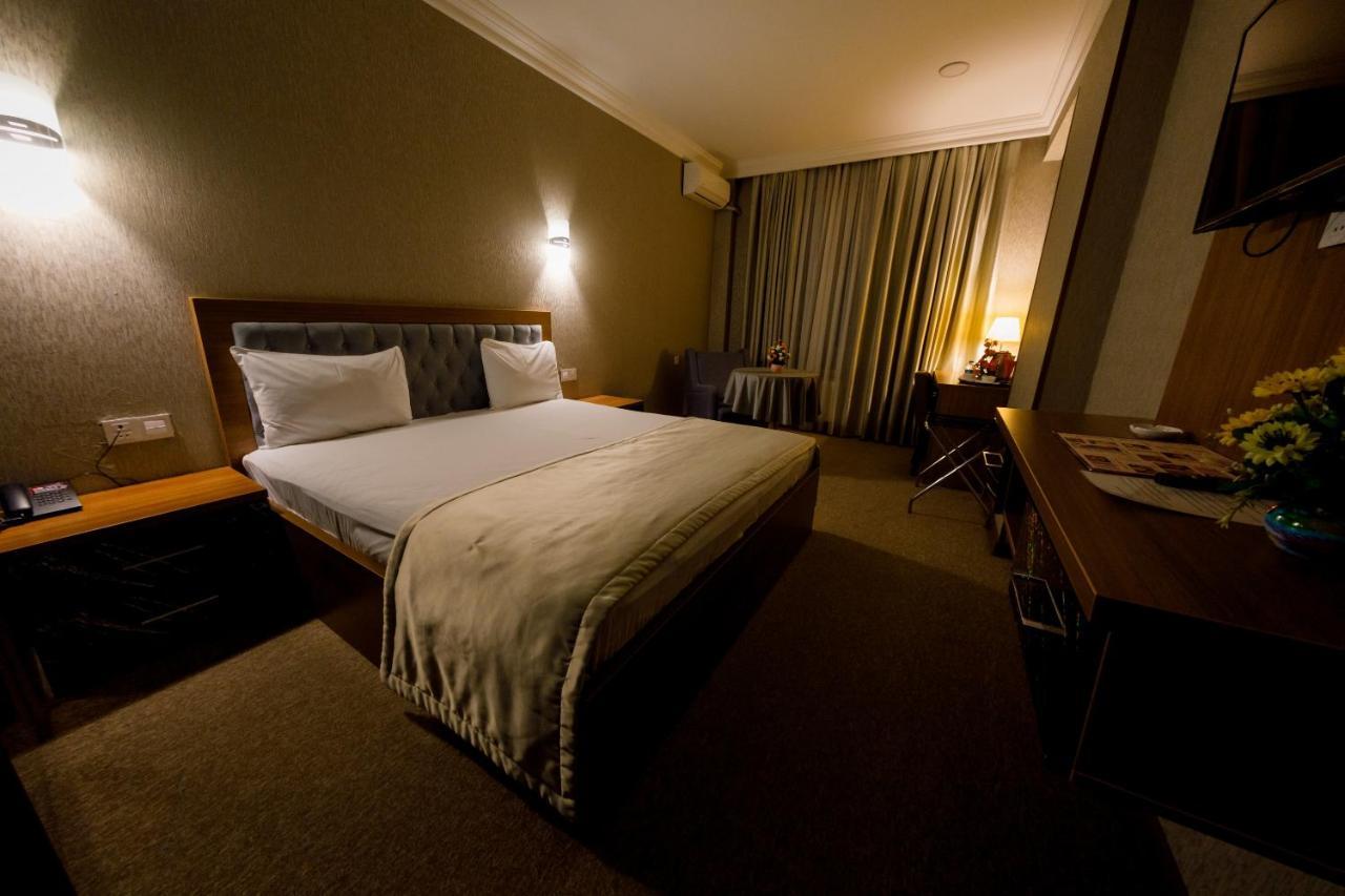 Royal Sapphire Hotel Baku Extérieur photo