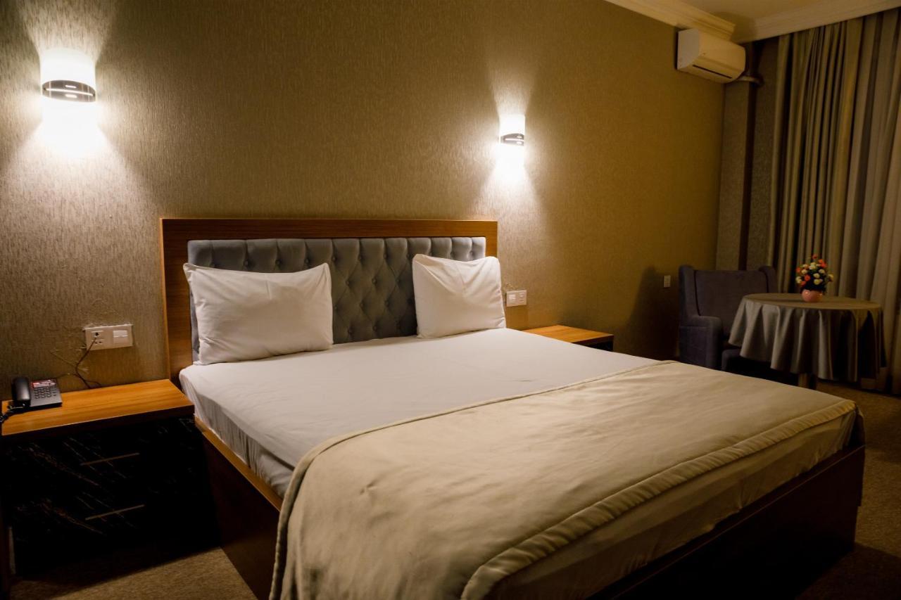 Royal Sapphire Hotel Baku Extérieur photo